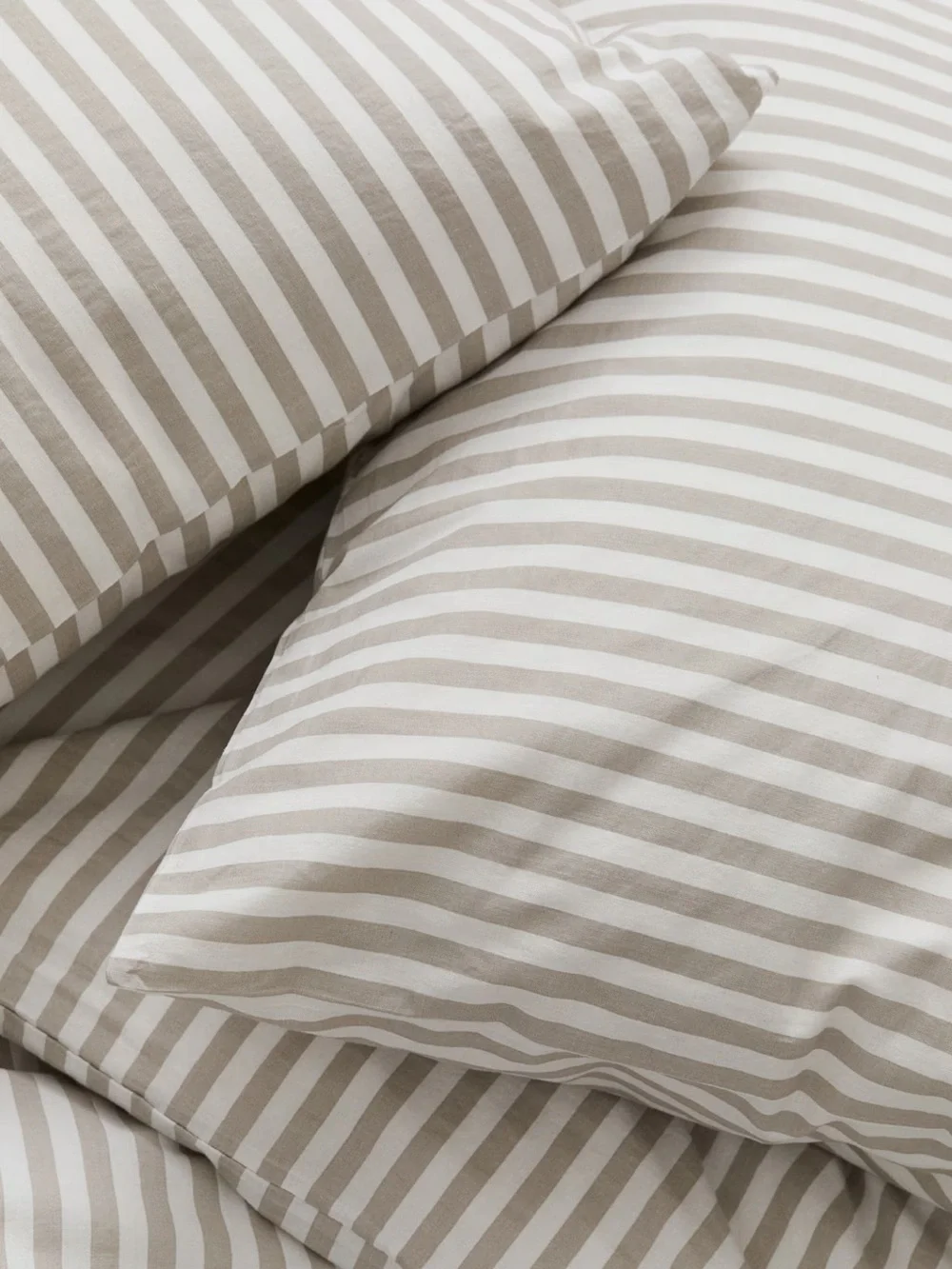 H&M striped king